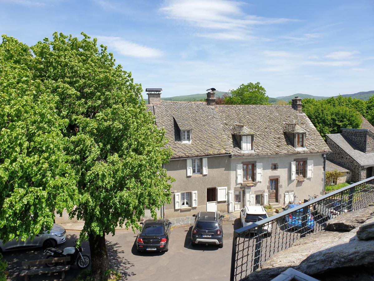 Logis Hotel Restaurant & Spa Les Remparts Салер Экстерьер фото