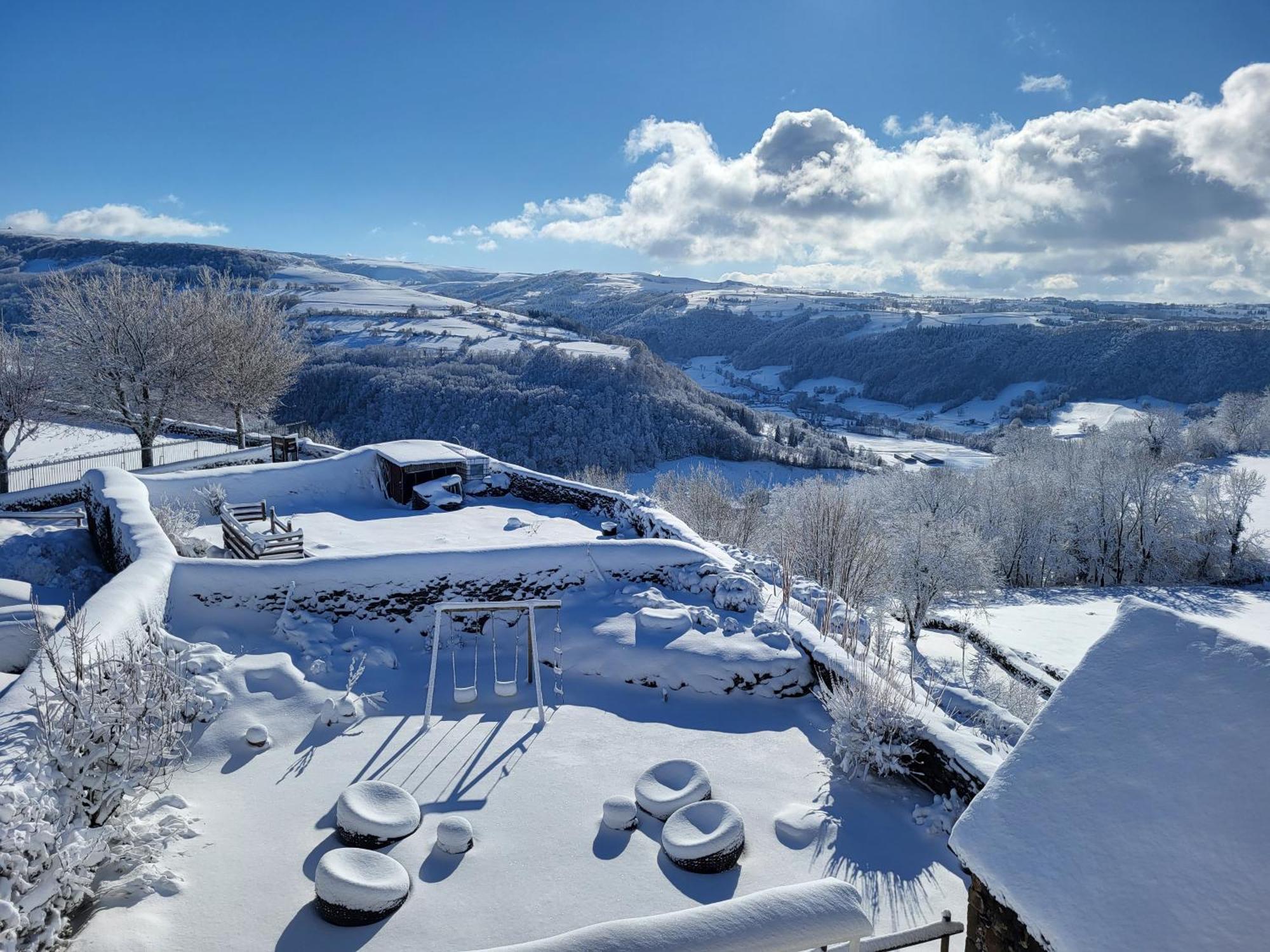 Logis Hotel Restaurant & Spa Les Remparts Салер Экстерьер фото
