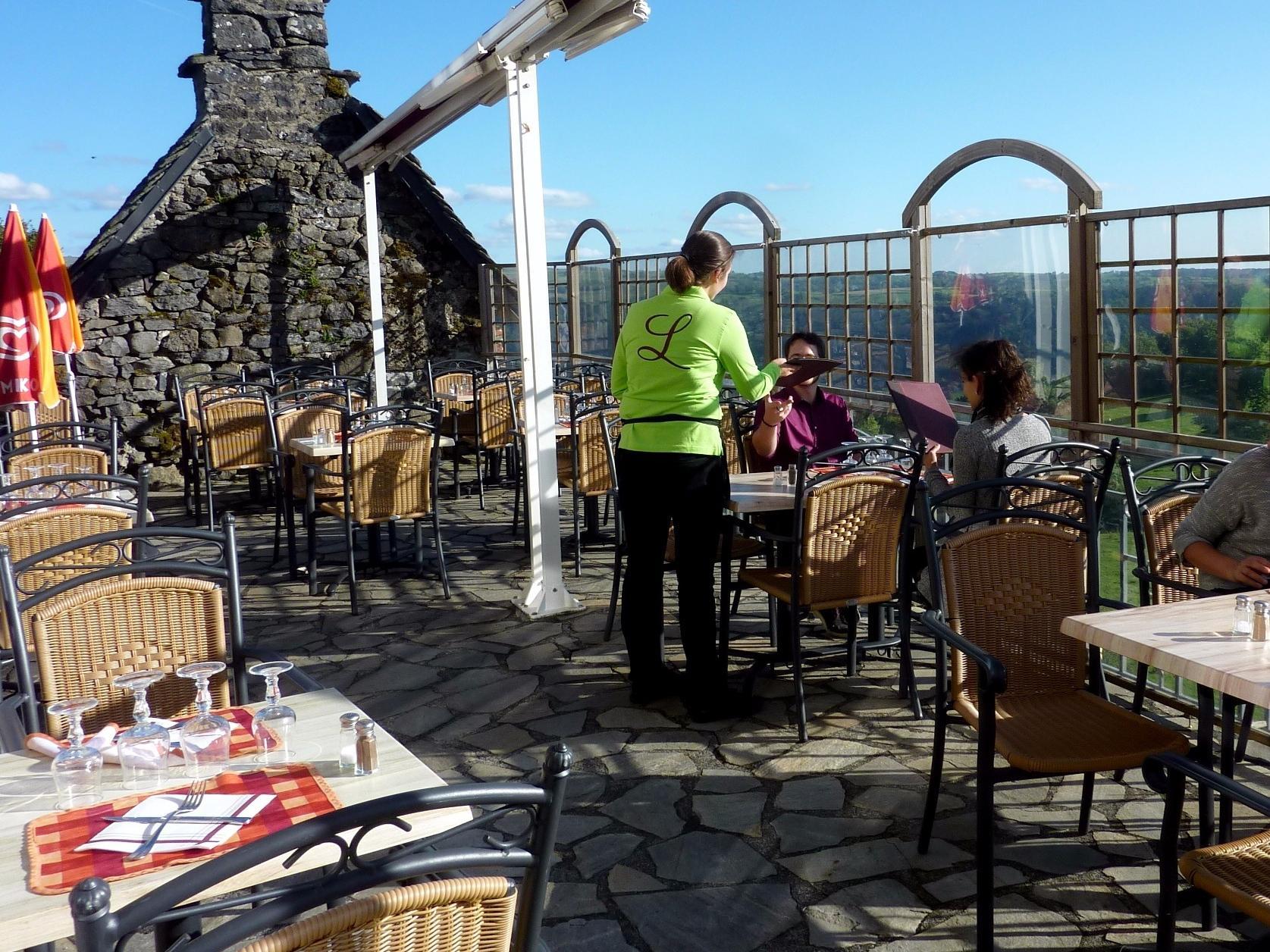 Logis Hotel Restaurant & Spa Les Remparts Салер Экстерьер фото